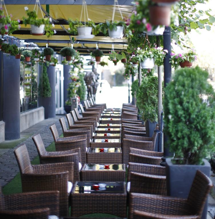 Design Hotel Mr President Belgrade Extérieur photo