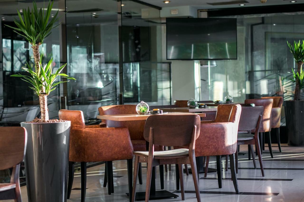 Design Hotel Mr President Belgrade Extérieur photo